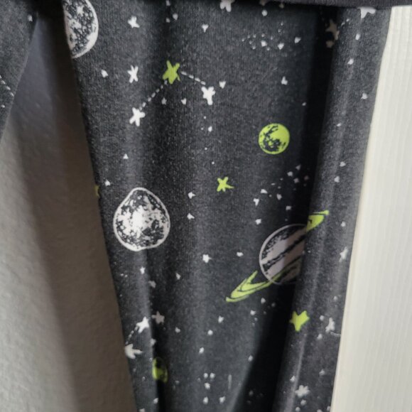 Bundle 4T pajamas - Picture 14 of 16